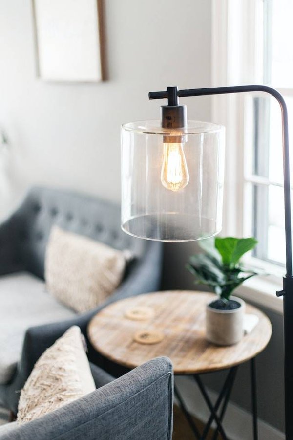Comment adapter son intérieur ou son extérieur aux styles et aux tendances des lampes déco ?